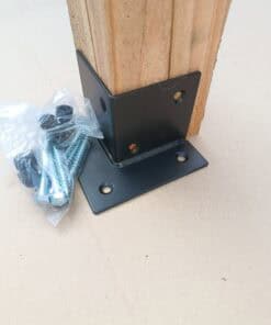 grondbevestiging voor de 12x12cm palen
